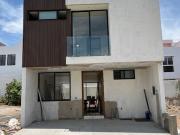 Casa en venta en Capital Norte dentro de coto