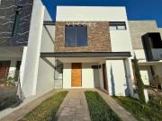 CASA EN VENTA EN CAPITAL NORTE, ZAPOPAN