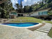 Casa en Venta en Caracas Alto Hatillo Distrito Federal...