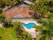 Casa en Venta en Caracas La Lagunita Country Club...
