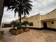 Casa en venta en Carmona. Carmona Urbanización las...