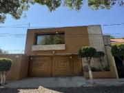 CASA EN VENTA EN CARRETAS, EXCELENTE UBICACIÓN