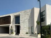 Casa en VENTA en Carretera Nacional $ 11,950,000