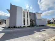 Casa en Venta en Carretera Nacional, Colonia Valle De...