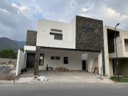 Casa en Venta en Carretera Nacional, La Joya, Monterrey,...