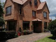 casa en venta en casa de campo. Cod V3855