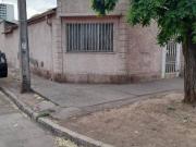 Casa en Venta en CASA ESQUINA CON POTENCIAL COMERCIAL...
