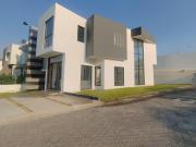 CASA EN VENTA EN CASA FUERTE