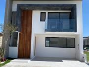 Casa en Venta en Cascatta, Lomas de Angelópolis!