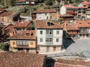 Casa en venta en Caso. Venta de casa para rehabilitar en...
