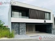 CASA EN VENTA EN CASTA?OS DEL VERGEL