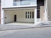 CASA EN VENTA EN CASTAÑOS DEL VERGEL