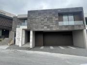 CASA EN VENTA EN CASTAÑOS DEL VERGEL