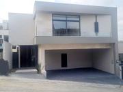 CASA EN VENTA EN CASTAÑOS DEL VERGEL