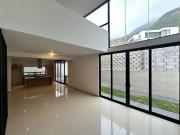 Residencia de lujo con recámara en planta baja –...