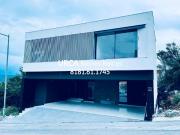 Casa en Venta en Castaños del Vergel en Monterrey, zona...
