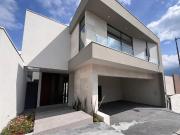 Casa en venta en Castaños del Vergel, Monterrey, Nuevo León
