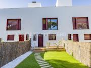 Casa en venta en Castelldefels, La Pineda. Vivir y...