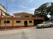 Casa en Venta en Catia La Mar