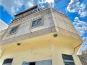 Casa en venta en Catia, para uso residencial y...