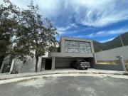 Casa en venta en Catujanes, Monterrey, Nuevo León Casa en venta en Catujanes, Monterrey, Nuevo León