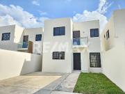 Casa en venta en Caucel de dos pisos