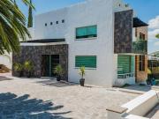 CASA EN VENTA EN CAÑADA JURIQUILLA, CON ALBERCA