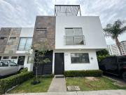 Casa en venta en Cañadas de San Lorenzo, única en su...