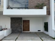 CASA EN VENTA EN CAÑADAS DEL BOSQUE