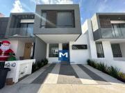 CASA EN VENTA EN CAÑADAS DEL BOSQUE ¡HAB. EN PLANTA BAJA!