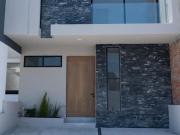 CASA EN VENTA EN CAÑADAS DEL BOSQUE TRES MARIAS, MORELIA