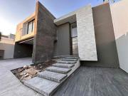 CASA EN VENTA EN CAÑDA DEL REFUGIO SUR HERMOSA CON...