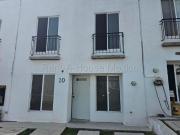 Casa en Venta en Cd del Sol con doble filtro de seguridad