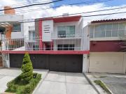 CASA EN VENTA EN CD SATELITE NAUCALPAN DE REMATE YA...