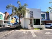 Casa en venta en Centinela