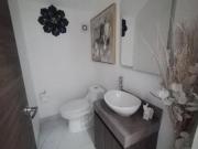 Casa en venta en cerrada con amenidades como alberca y...