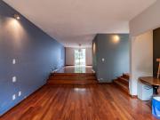 Casa en venta en cerrada con jardín