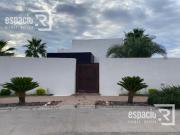 CASA EN VENTA EN CERRADA DE SIENNA CERCA DE LA CIUDAD...