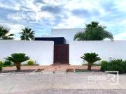 CASA EN VENTA EN CERRADA DE SIENNA CERCA DE LA CIUDAD...