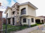 CASA EN VENTA EN CERRADA TABACHINES JUNTO A TROJES DE...
