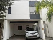 Casa en Venta en Cerradas de Valle Alto Residencial,...