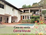 Casa en venta en Cerro Verde con majestuosa vista y piscina Casa en venta en Cerro Verde con majestuosa vista y piscina