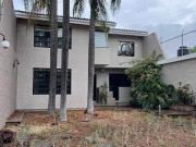 ”¡Casa en Venta en Chapalita! Amplio Jardín y Ubicación...