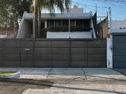 Casa en Venta en Chapalita. Excelente!