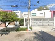 CASA EN VENTA EN CHAPALITA, GUADALAJARA, JALISCO