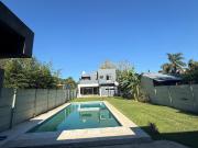 Casa en venta en Chascomús, pileta