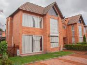 Casa En Venta En Chia V171097