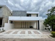 CASA EN VENTA EN CHOLUL EN PRIVADA