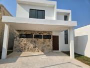 Casa en venta en cholul, Mérida Yucatán con amenidades