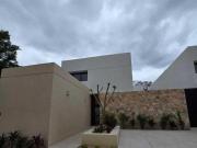 CASA EN VENTA EN CHOLUL, YUCATAN, FINISTERRE FEBRERO 2025
